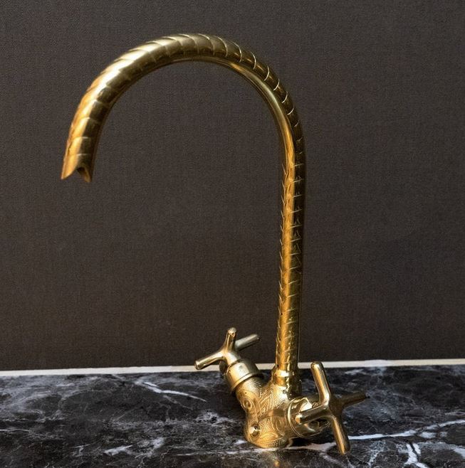 Single Hole Gooseneck Faucet